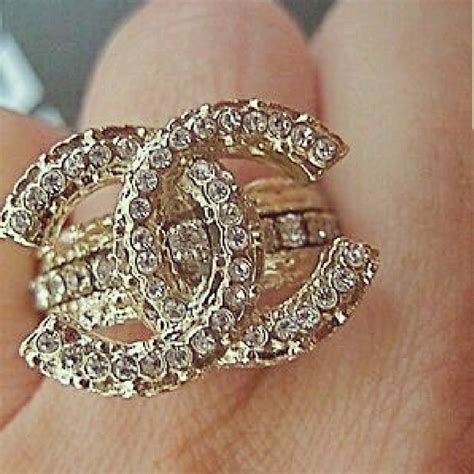 Anillo Chanel .